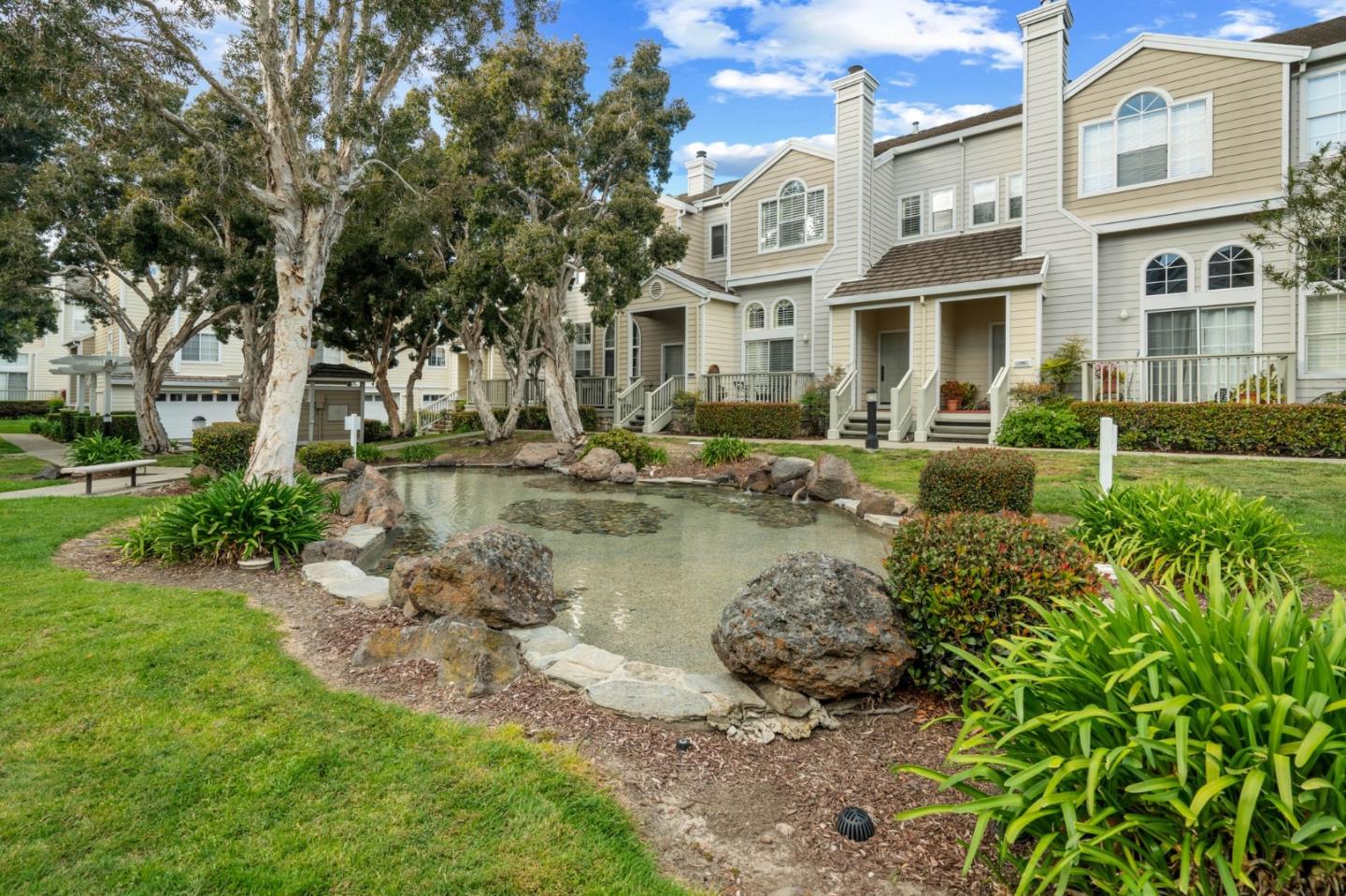 384 Genoa DR