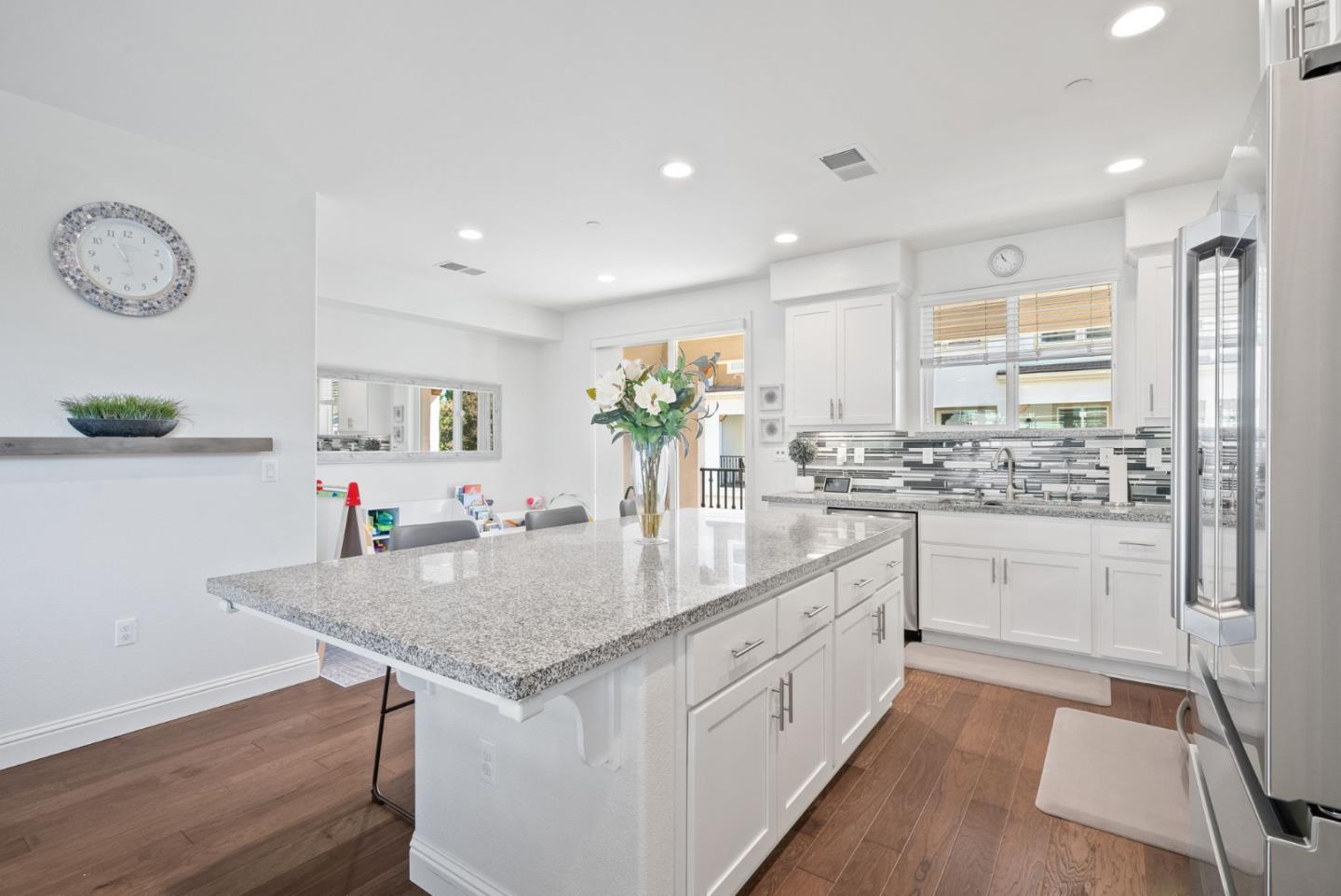4545 Huntington LN