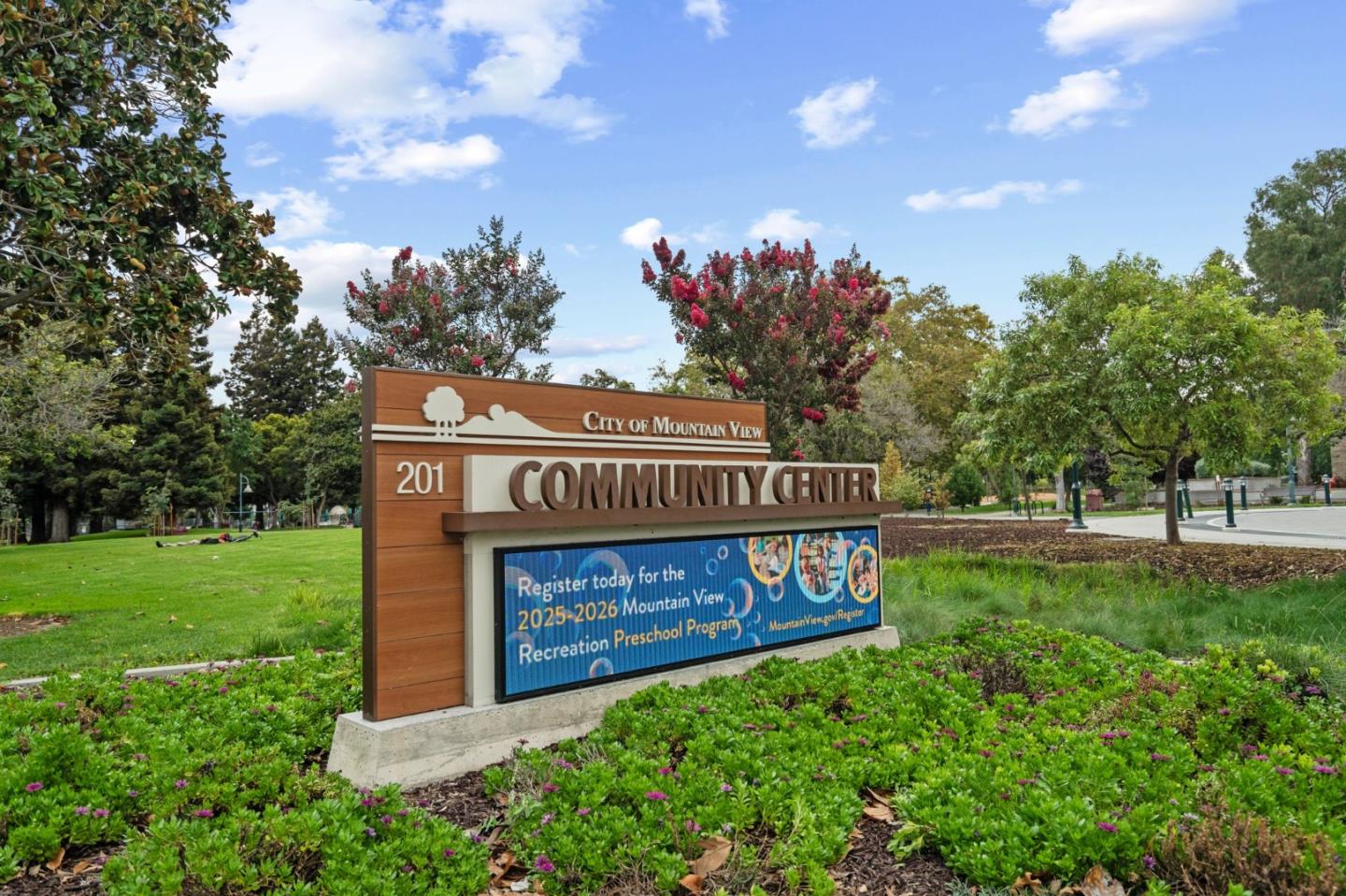 255 South Rengstorff Avenue 176