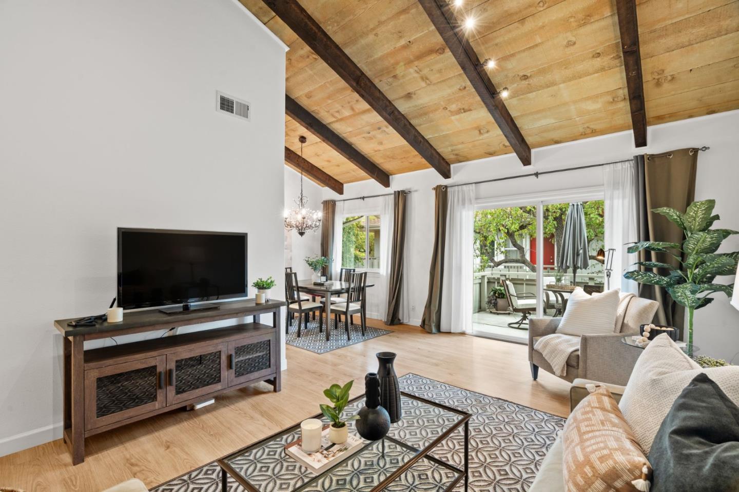 255 South Rengstorff Avenue 176