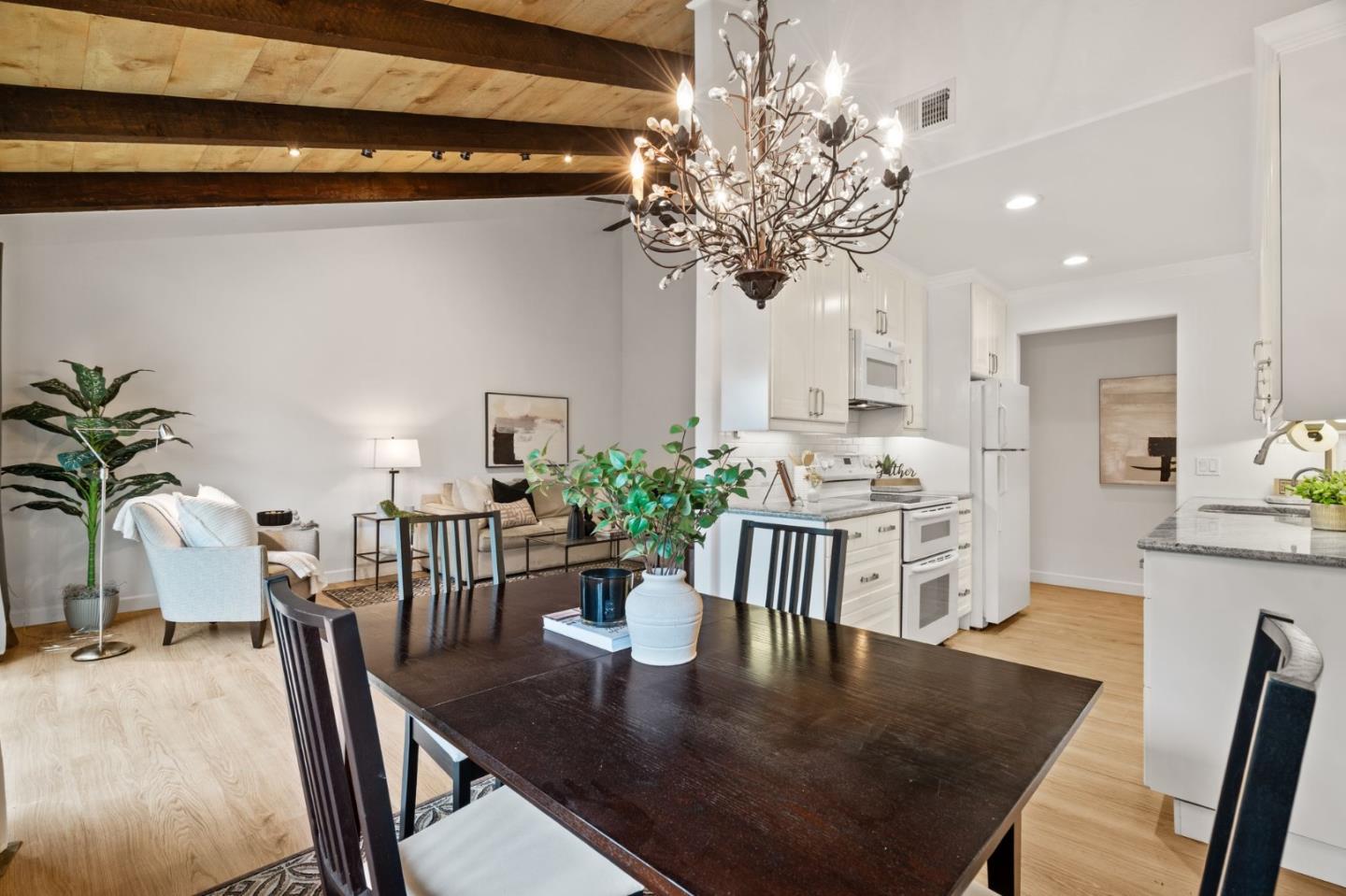 255 South Rengstorff Avenue 176