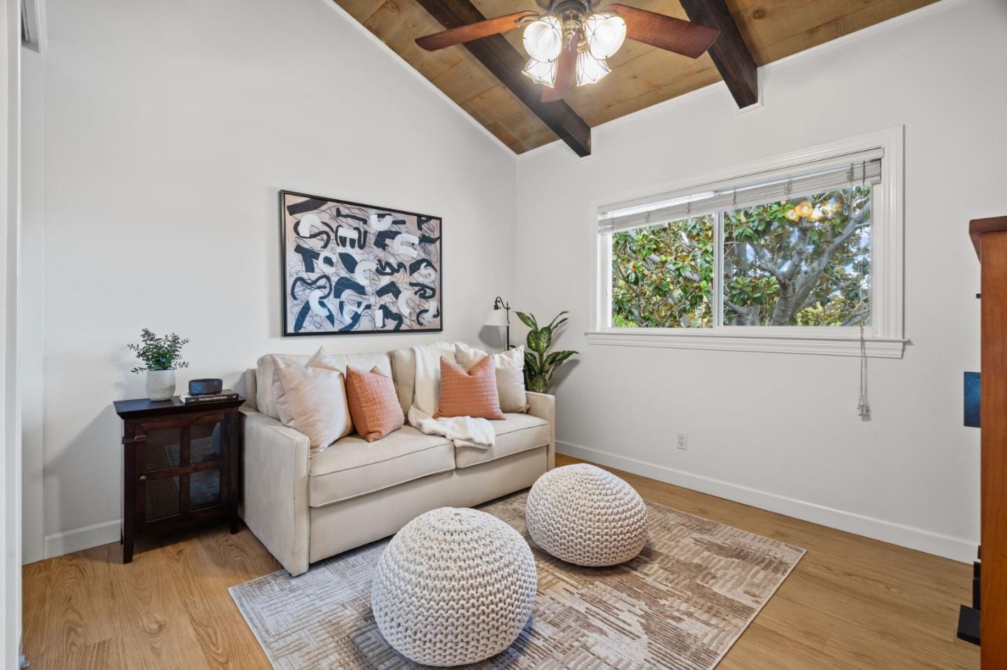 255 South Rengstorff Avenue 176