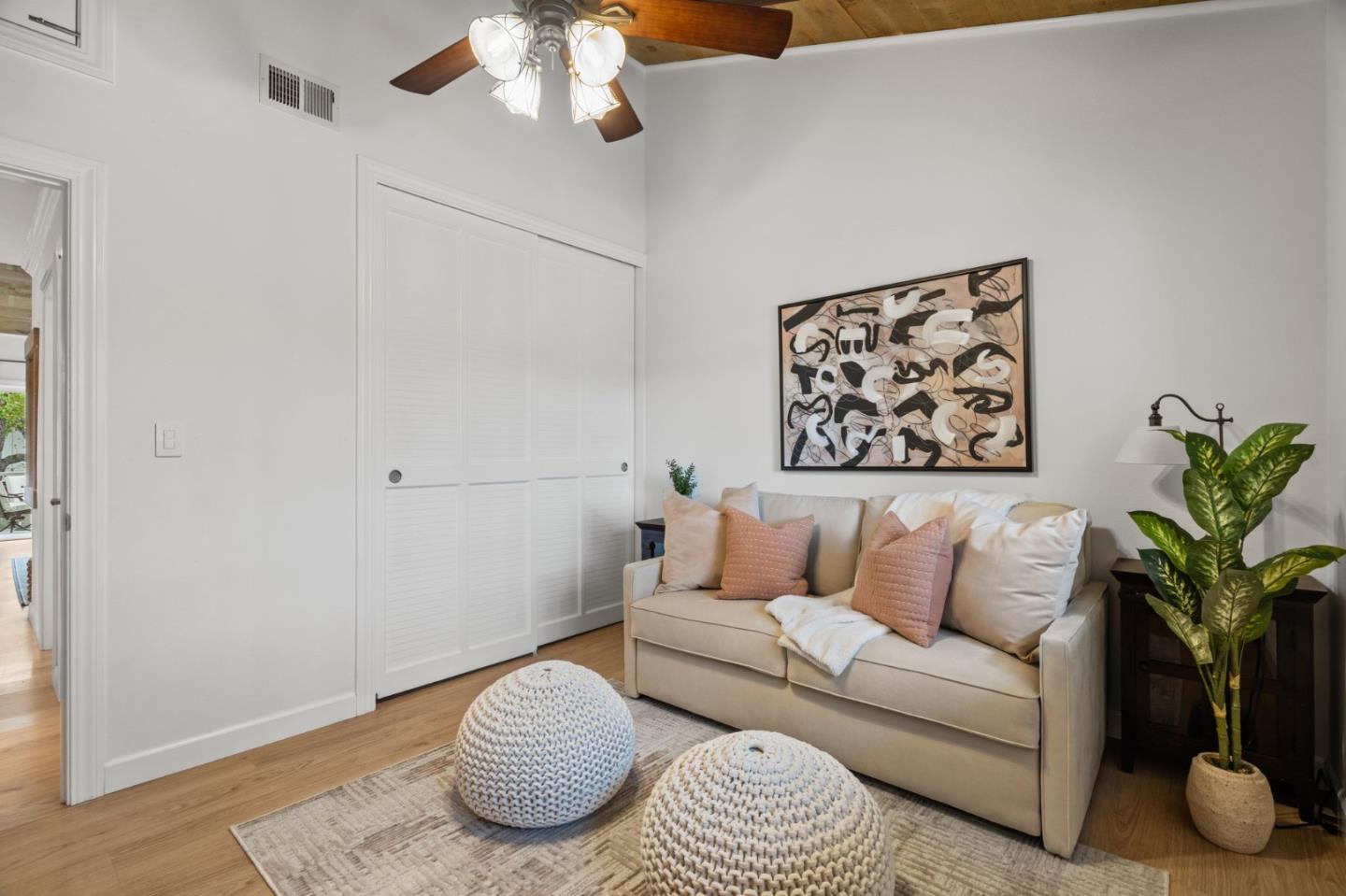 255 South Rengstorff Avenue 176