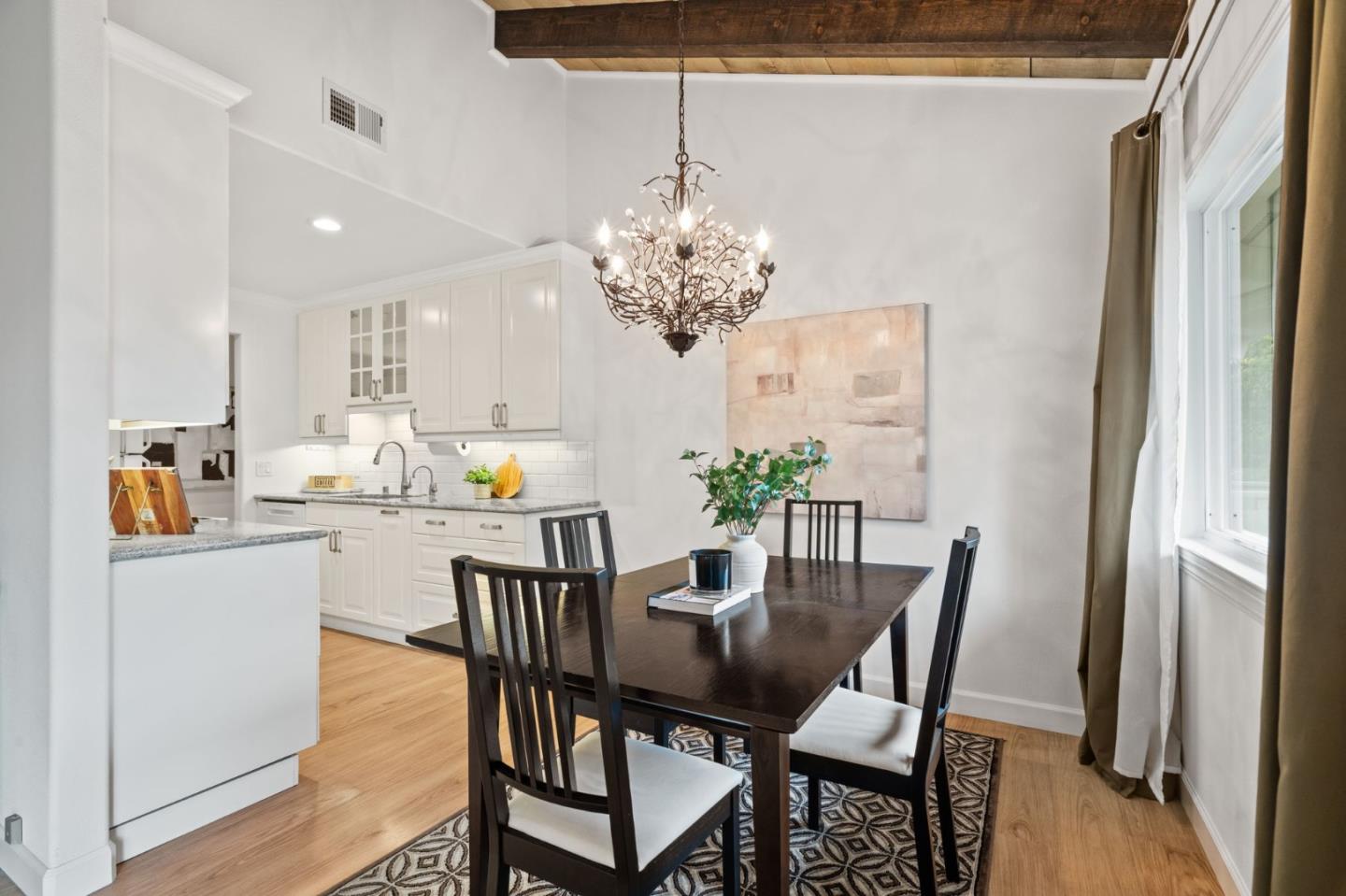 255 South Rengstorff Avenue 176