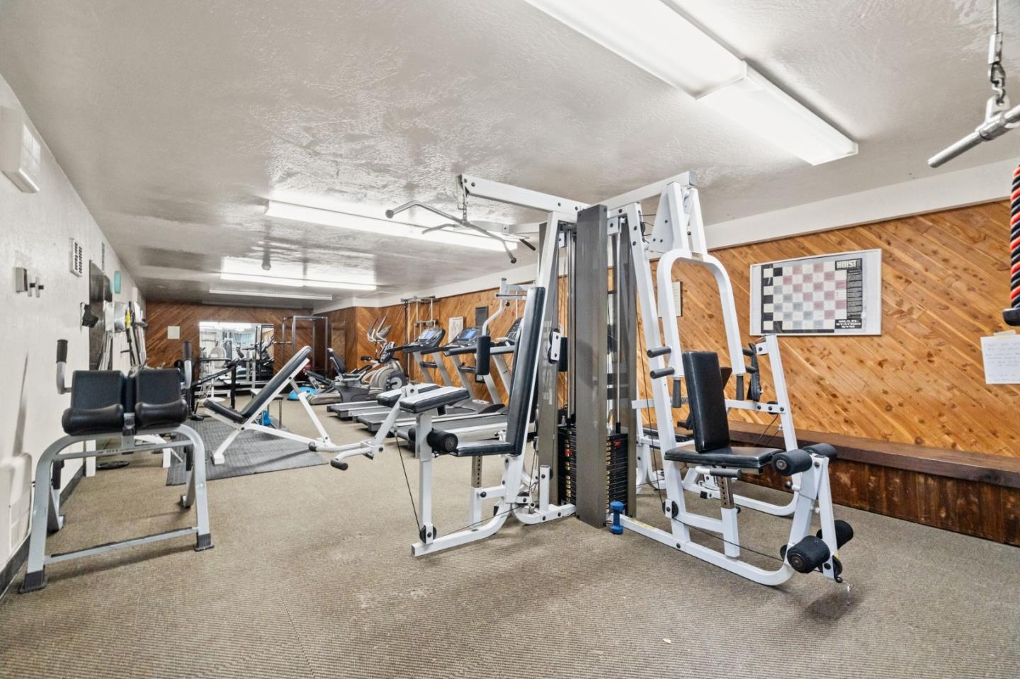 255 South Rengstorff Avenue 176