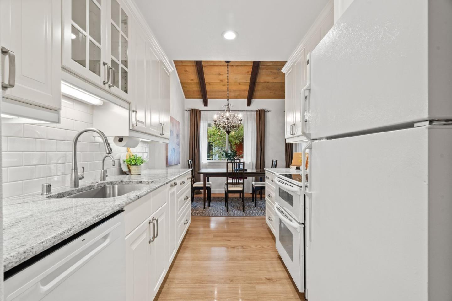 255 South Rengstorff Avenue 176