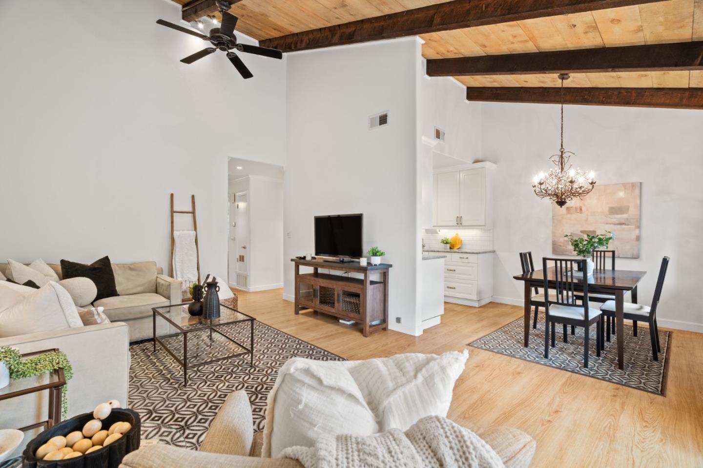 255 South Rengstorff Avenue 176