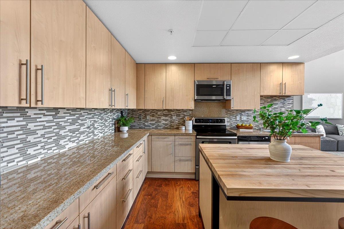 88 Bush Street 3134