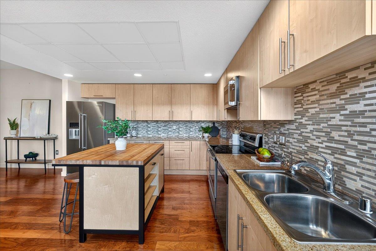 88 Bush Street 3134