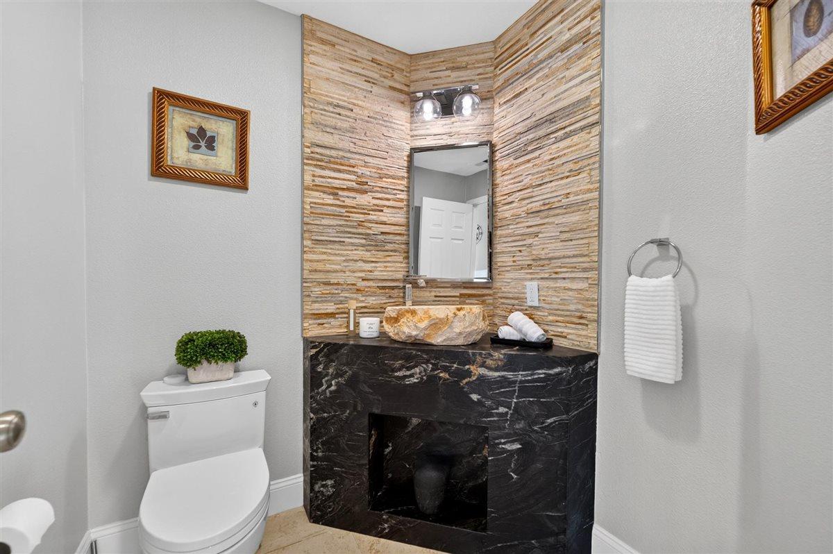7016 Heartland Way