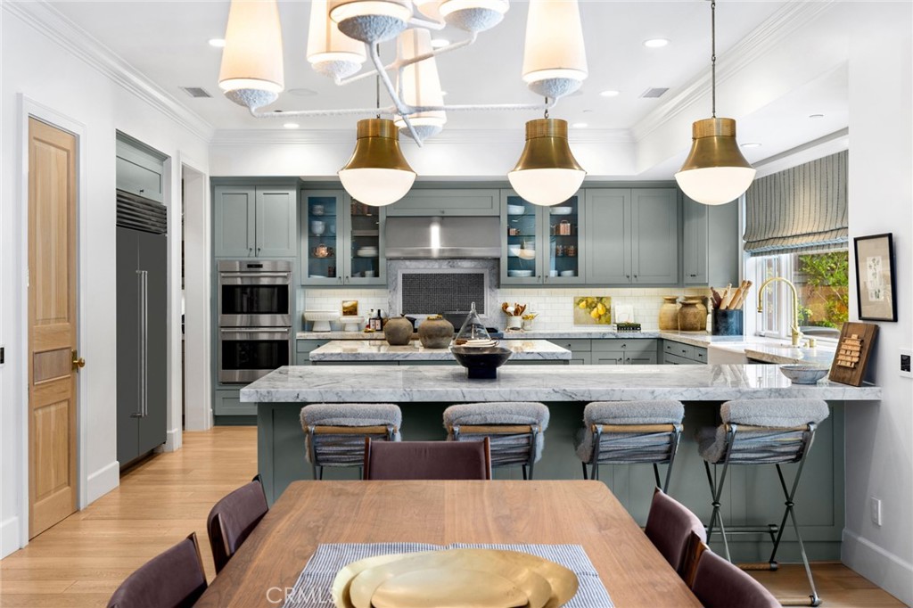 1718 Newport Hills Drive W