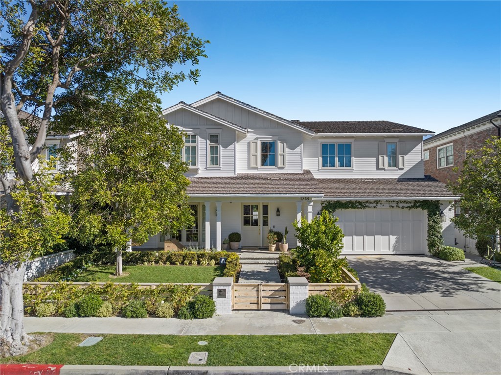 1718 Newport Hills Drive W