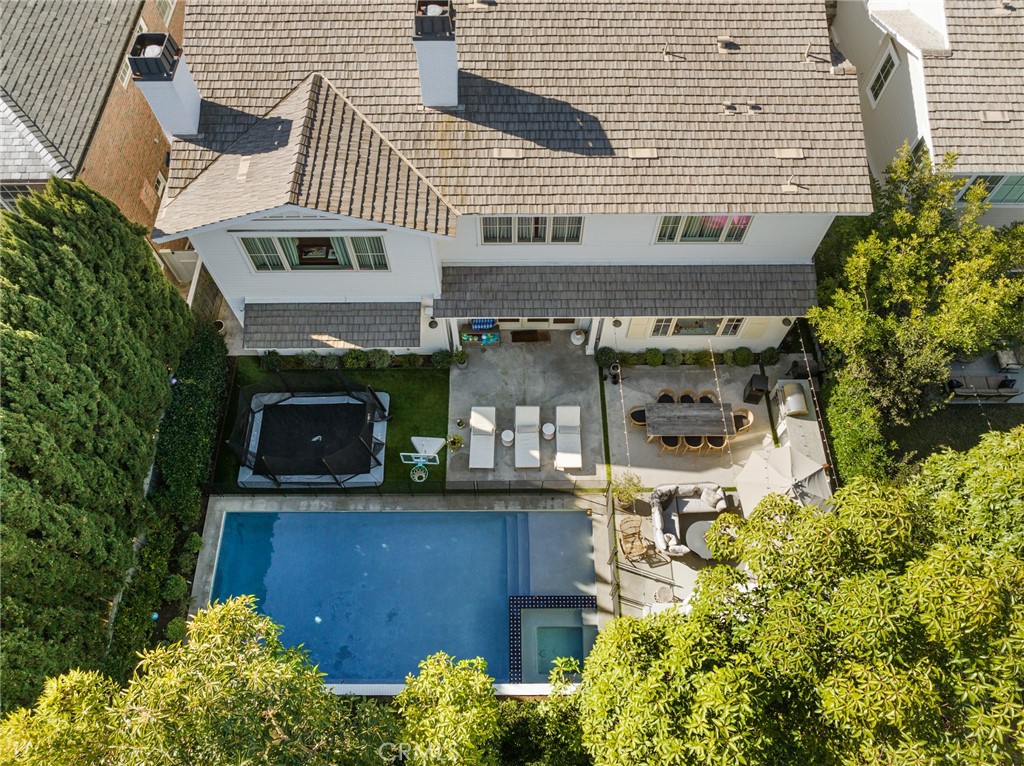 1718 Newport Hills Drive W