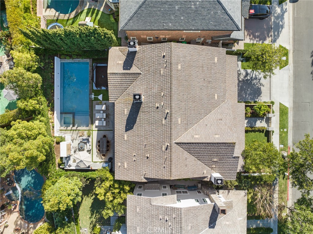 1718 Newport Hills Drive W