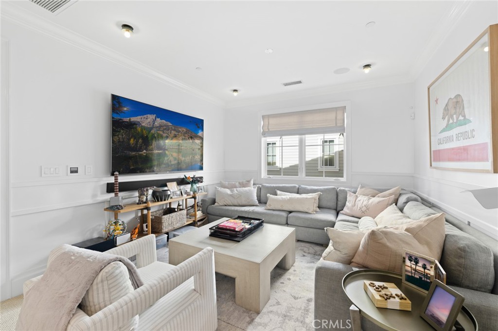 1718 Newport Hills Drive W