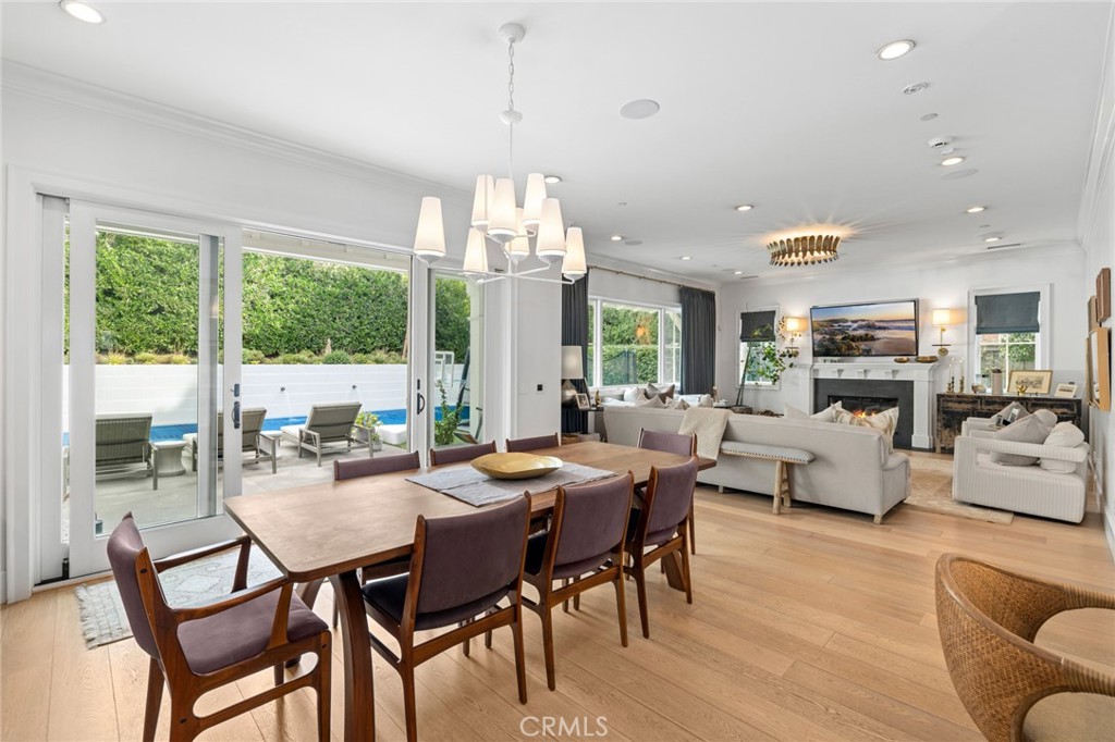 1718 Newport Hills Drive W