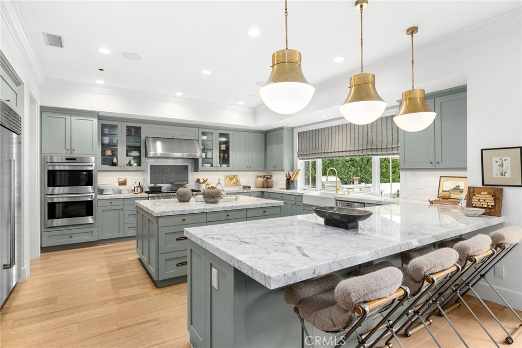 1718 Newport Hills Drive W