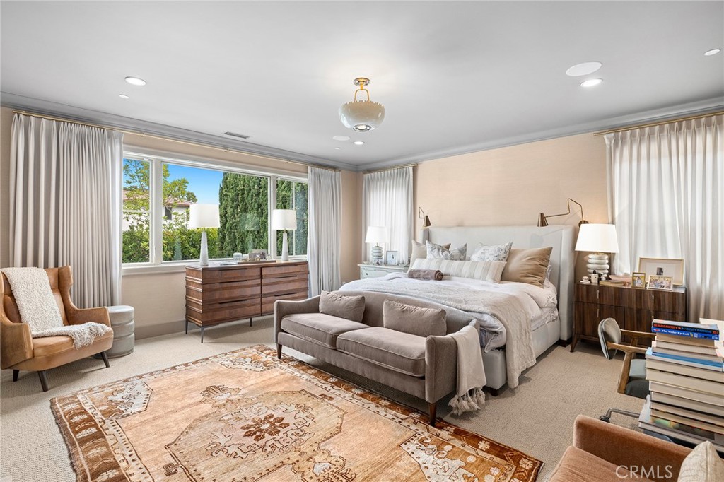 1718 Newport Hills Drive W