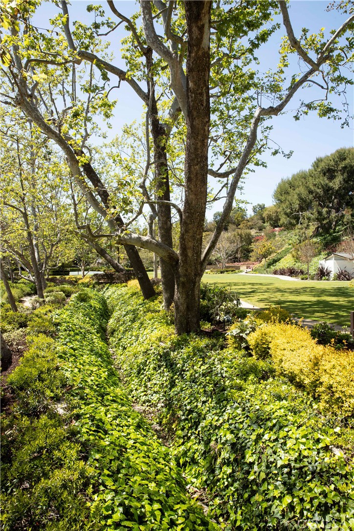 13 Emerald Bay