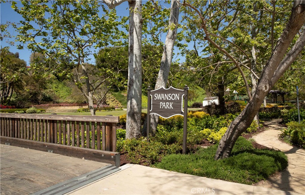13 Emerald Bay