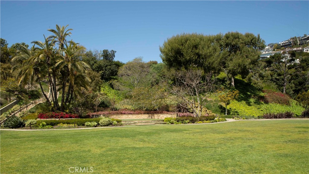 13 Emerald Bay