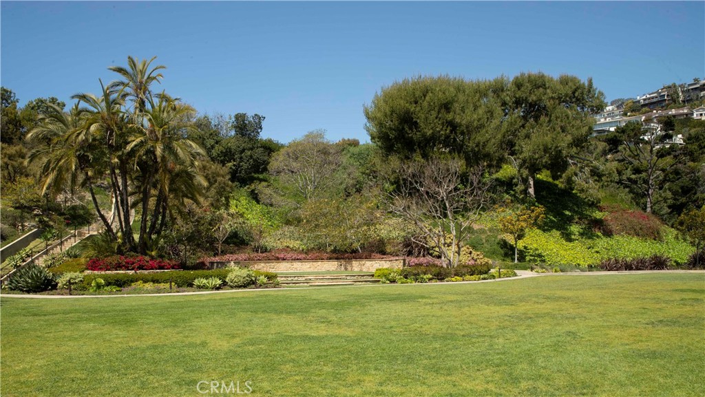 13 Emerald Bay