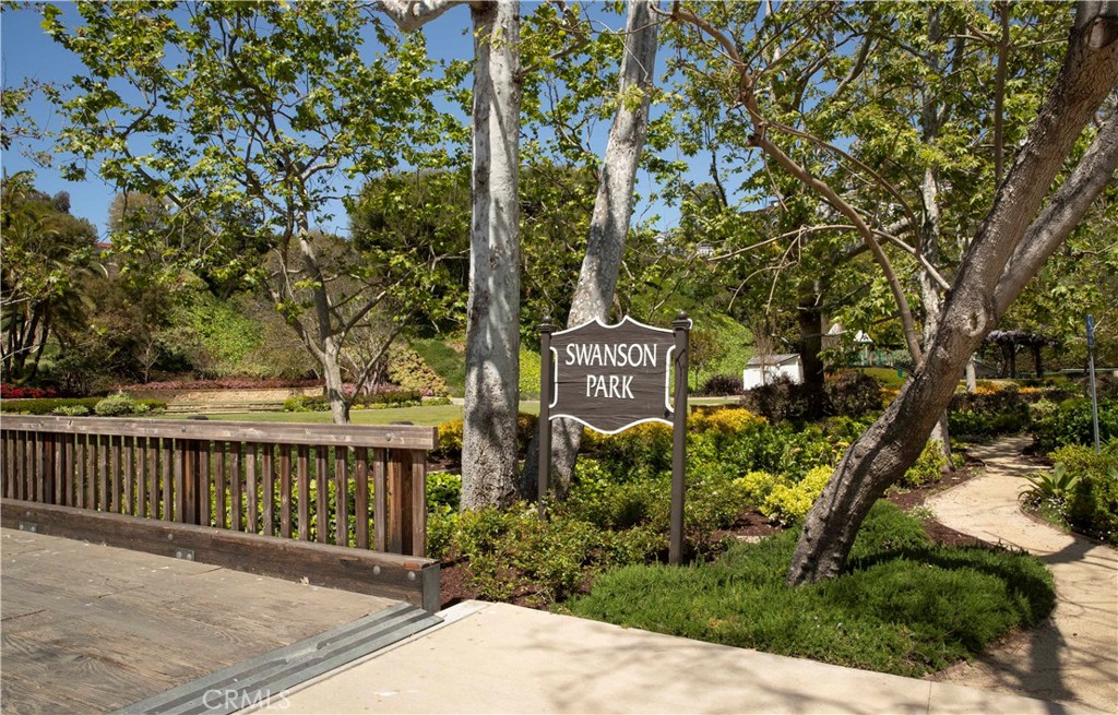 13 Emerald Bay