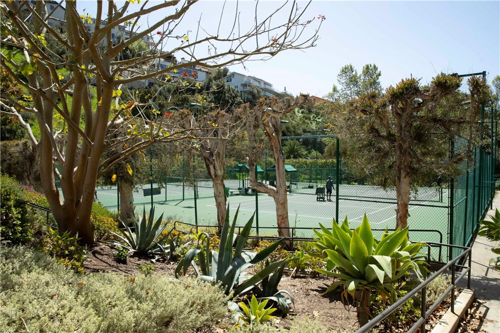 13 Emerald Bay