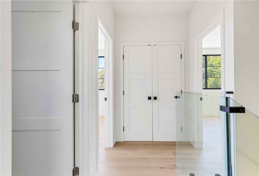 936 Orlando Avenue N