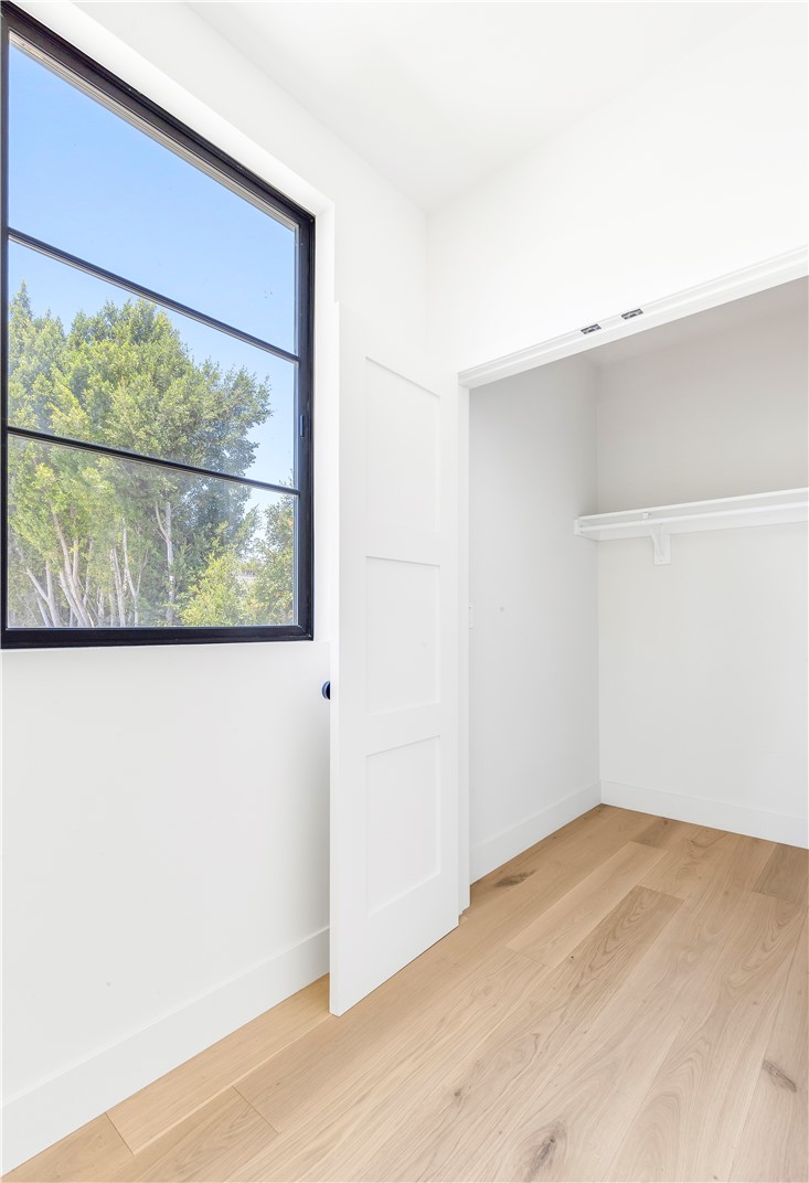 936 Orlando Avenue N