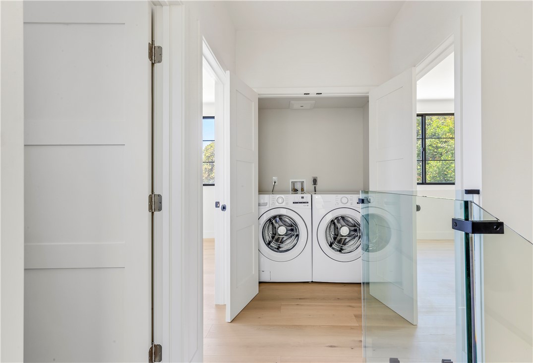 936 Orlando Avenue N