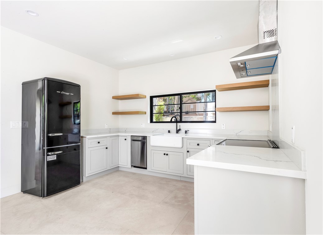 936 Orlando Avenue N