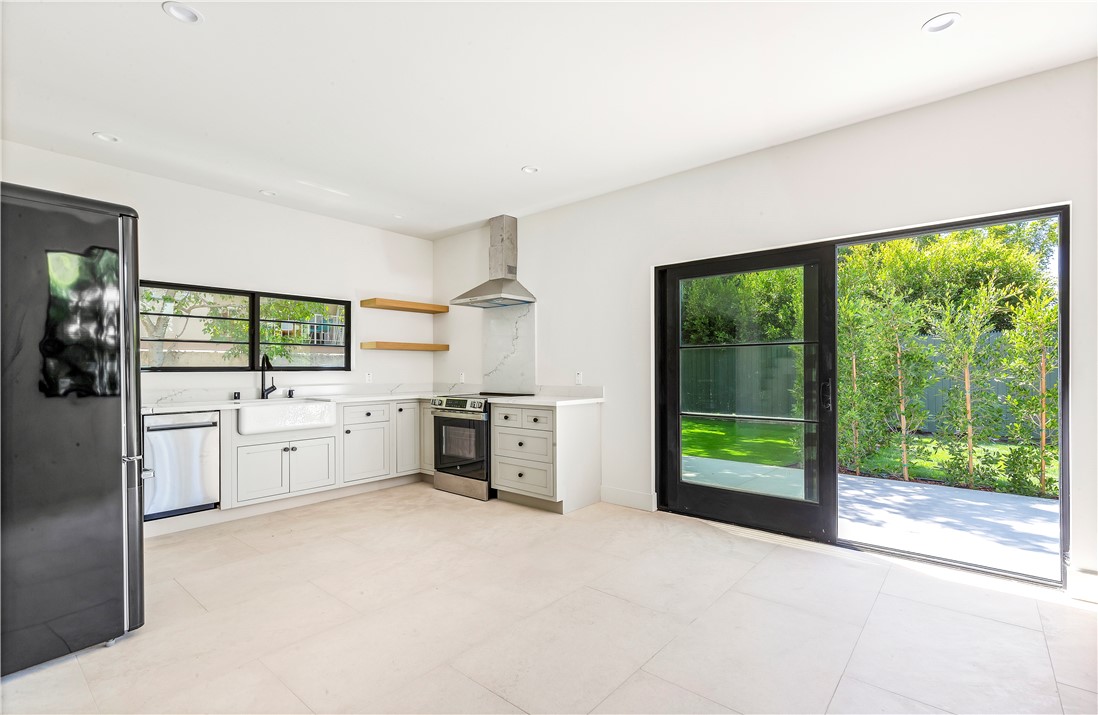 936 Orlando Avenue N