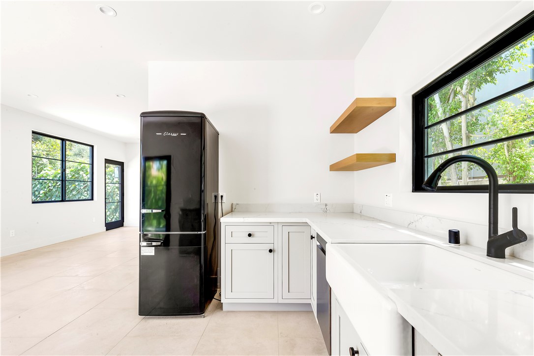 936 Orlando Avenue N