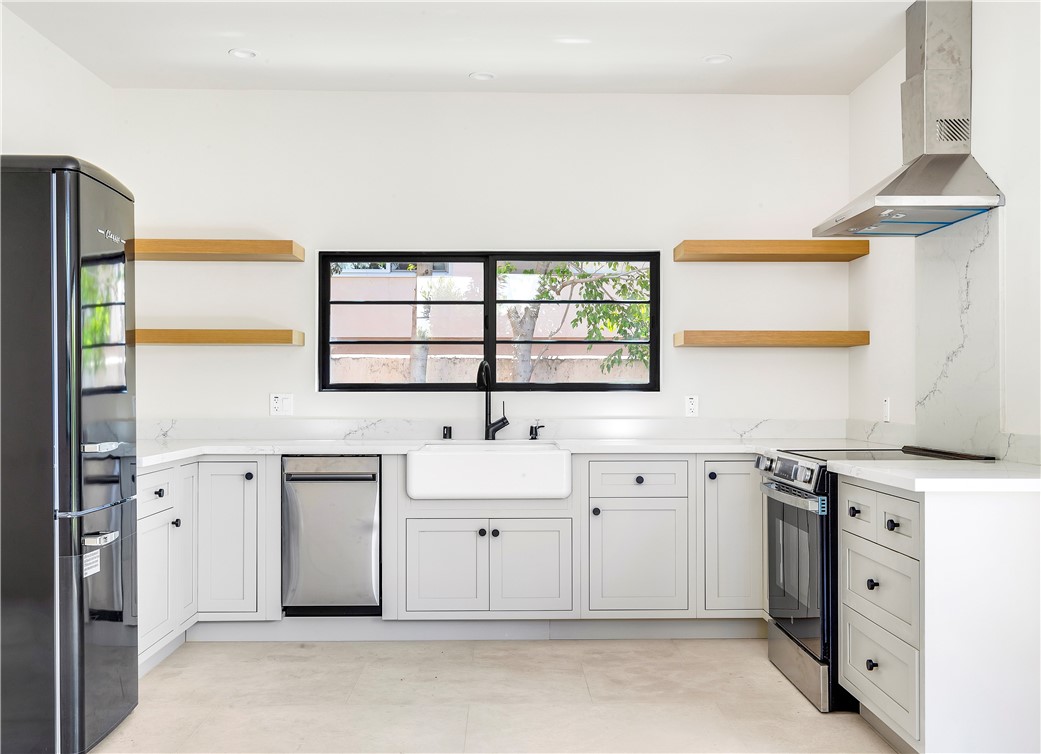 936 Orlando Avenue N