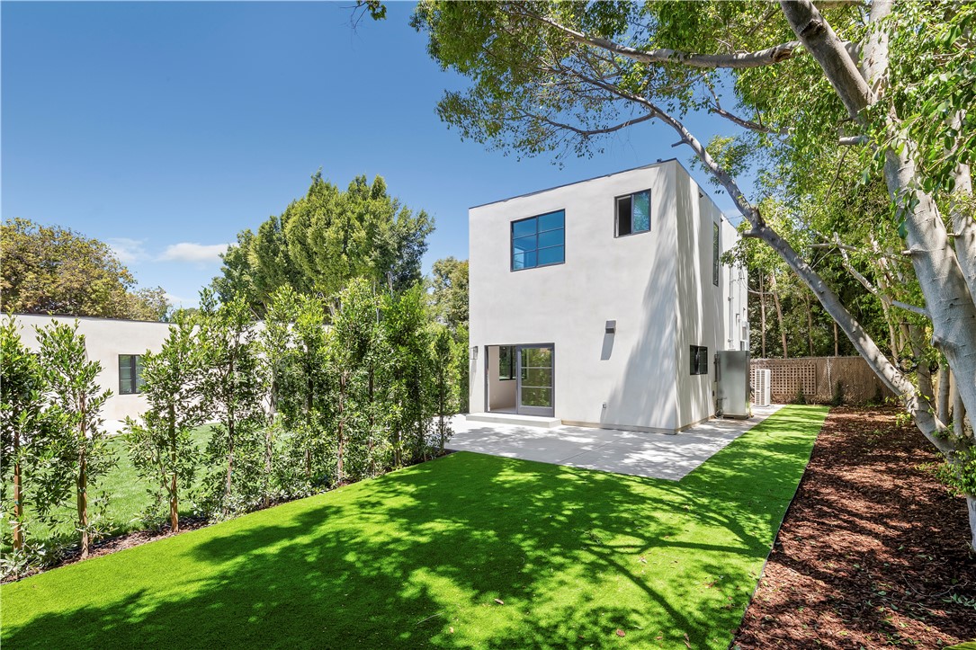 936 Orlando Avenue N