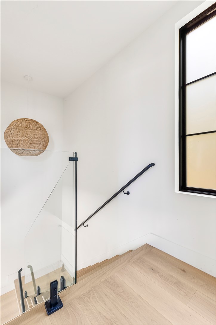 936 Orlando Avenue N