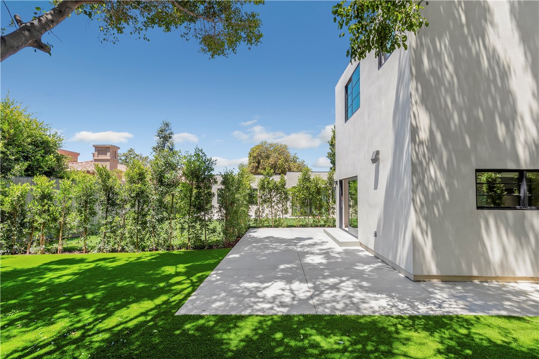 936 Orlando Avenue N