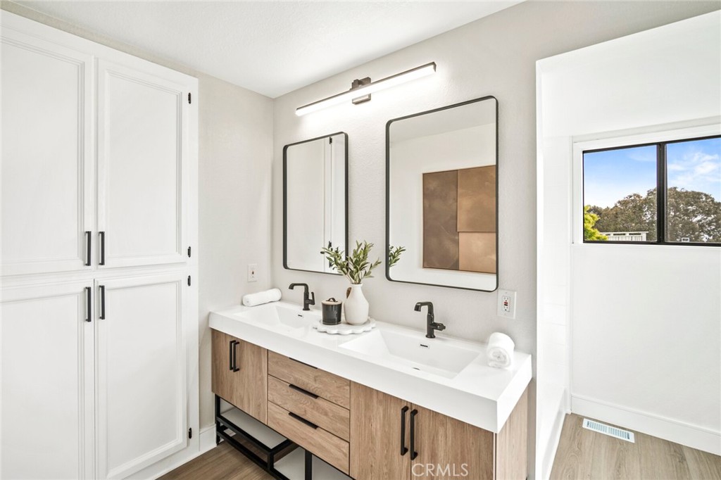 22332 Eagle Rock Way