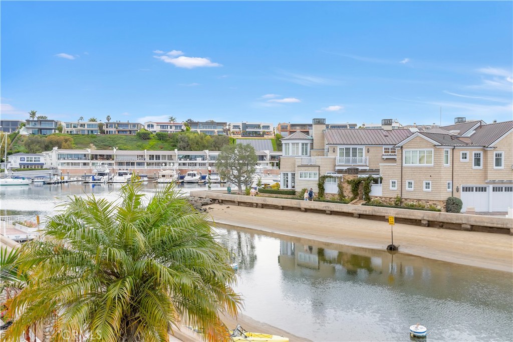 325 Grand Canal