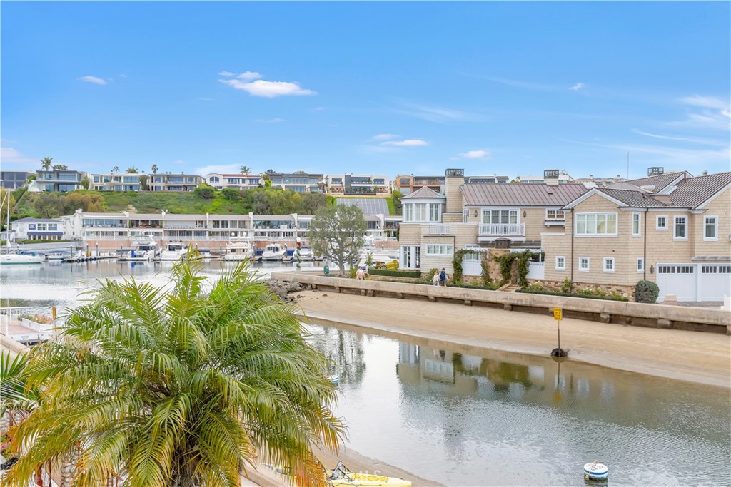 325 Grand Canal