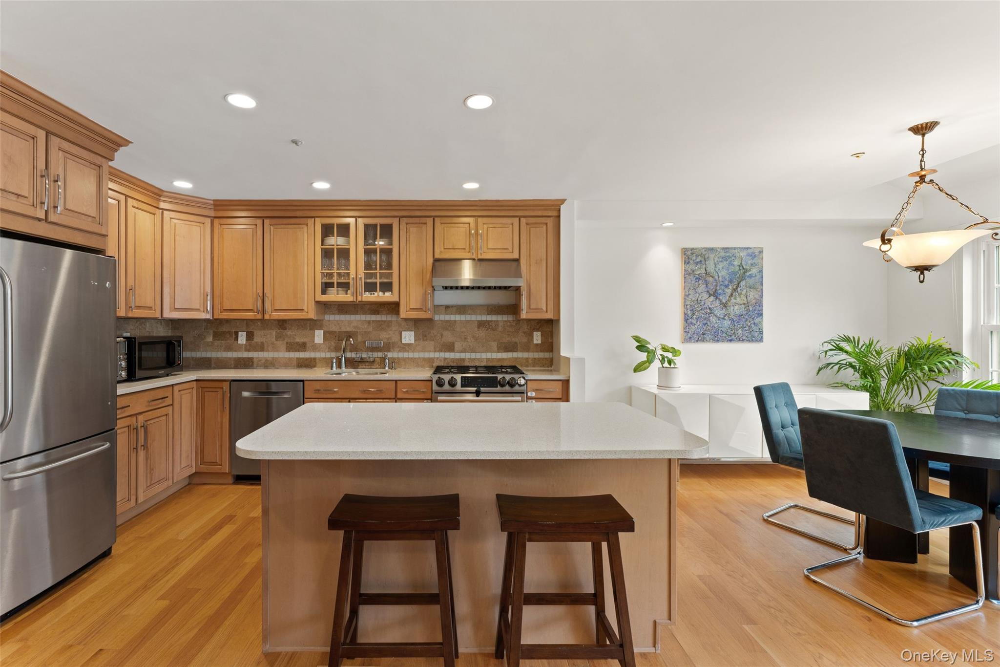 611 Pondside Drive