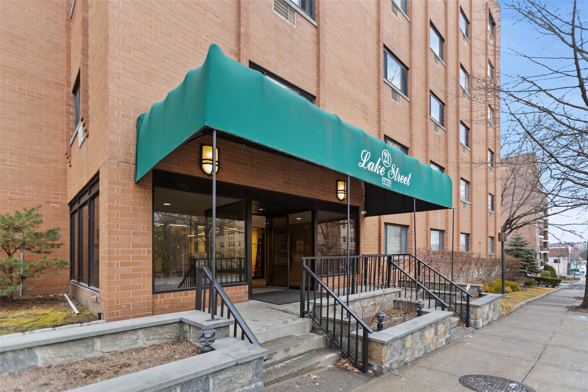 21 Lake Street Unit: 5F