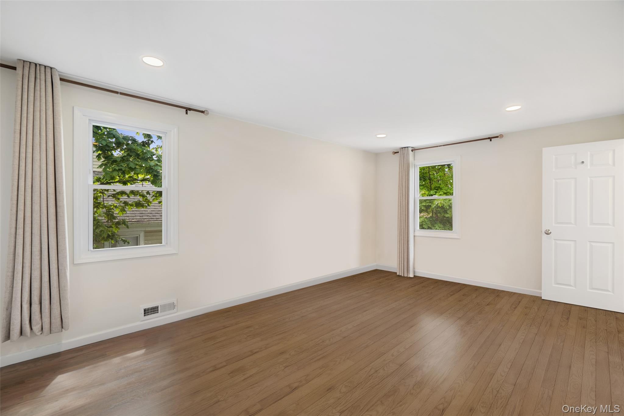 85 Ewart Street