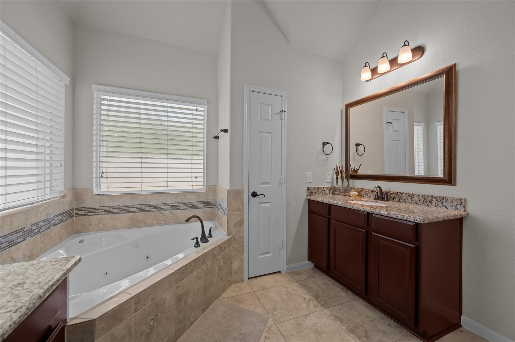11915 Obsidian Lane