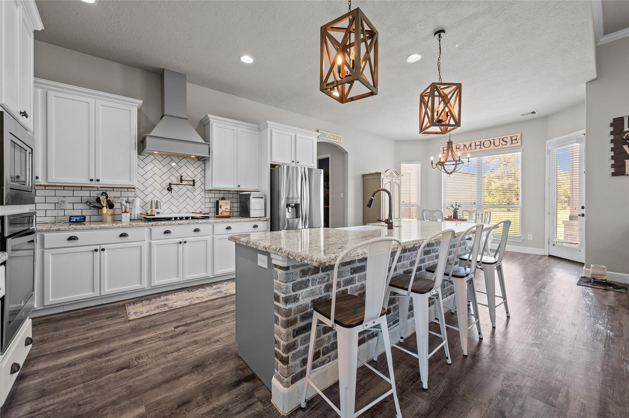 6726 Mulberry Bayou Drive