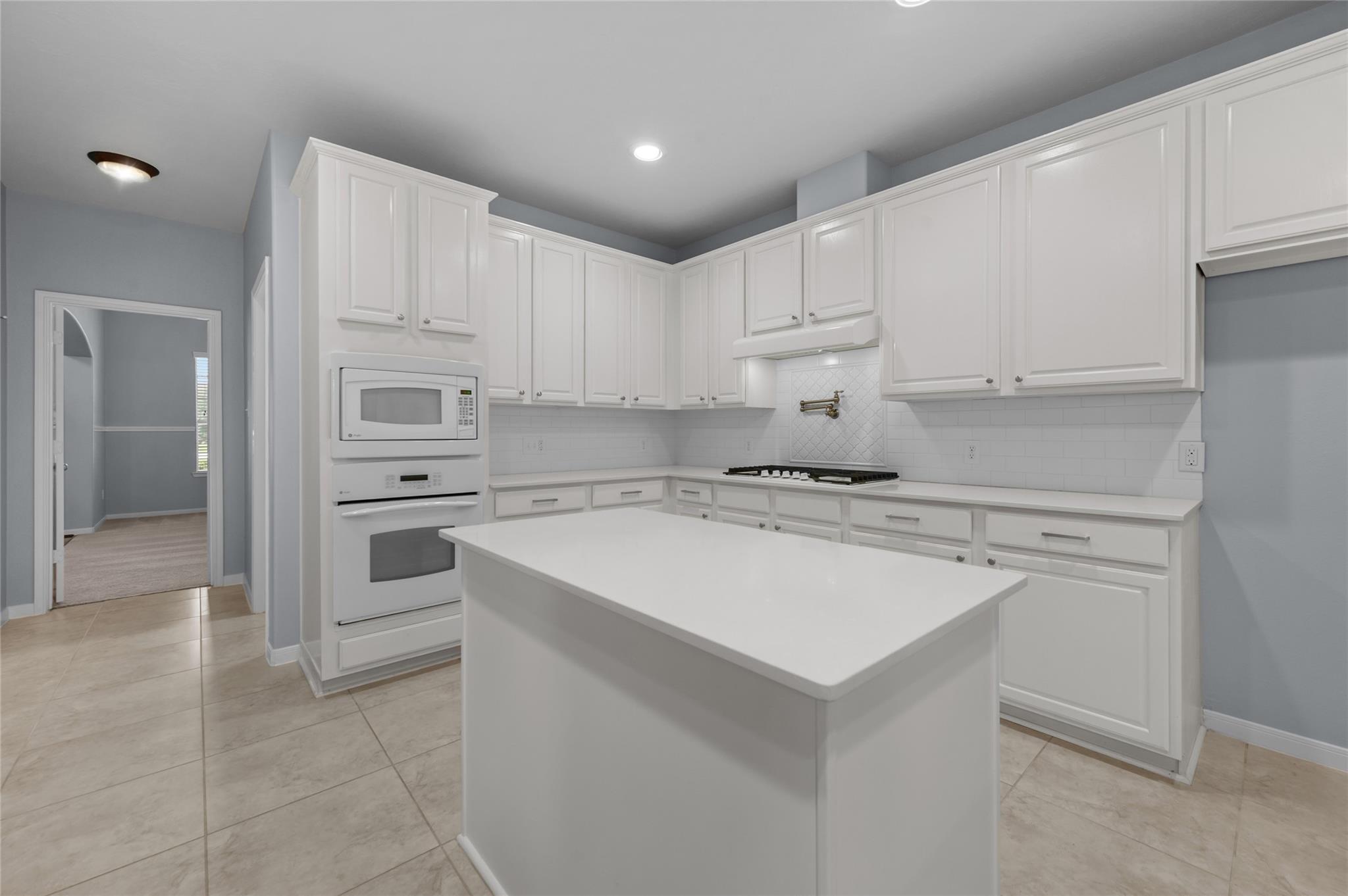 14903 High Meadow Lane