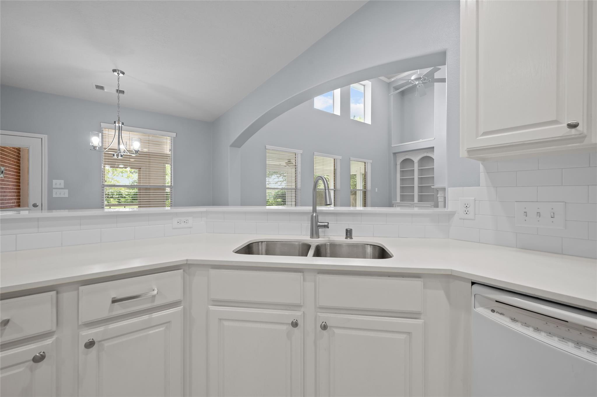 14903 High Meadow Lane