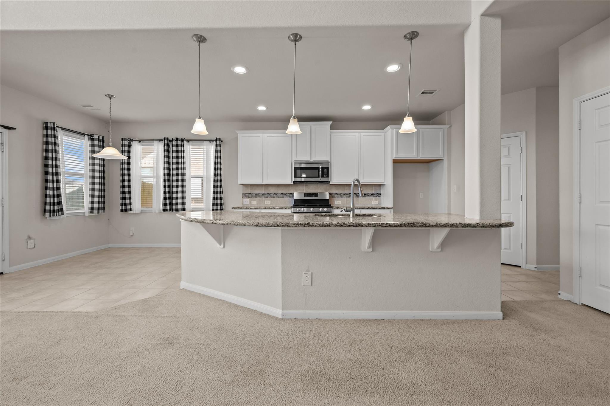 4822 Bay Vista Drive