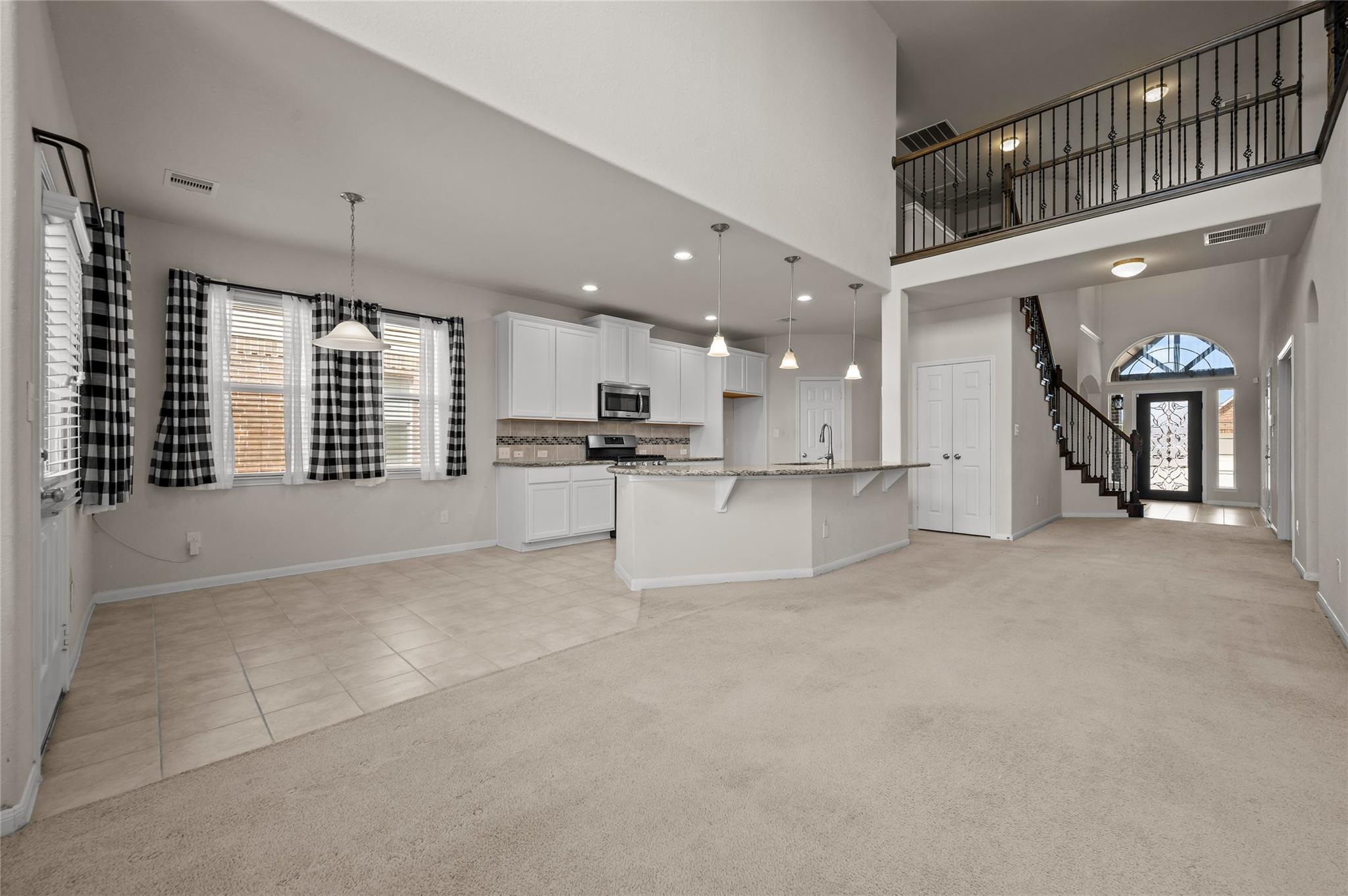 4822 Bay Vista Drive